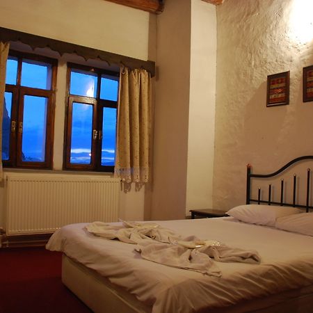 Yasin'S Place Backpackers Cave Hostel Göreme Esterno foto