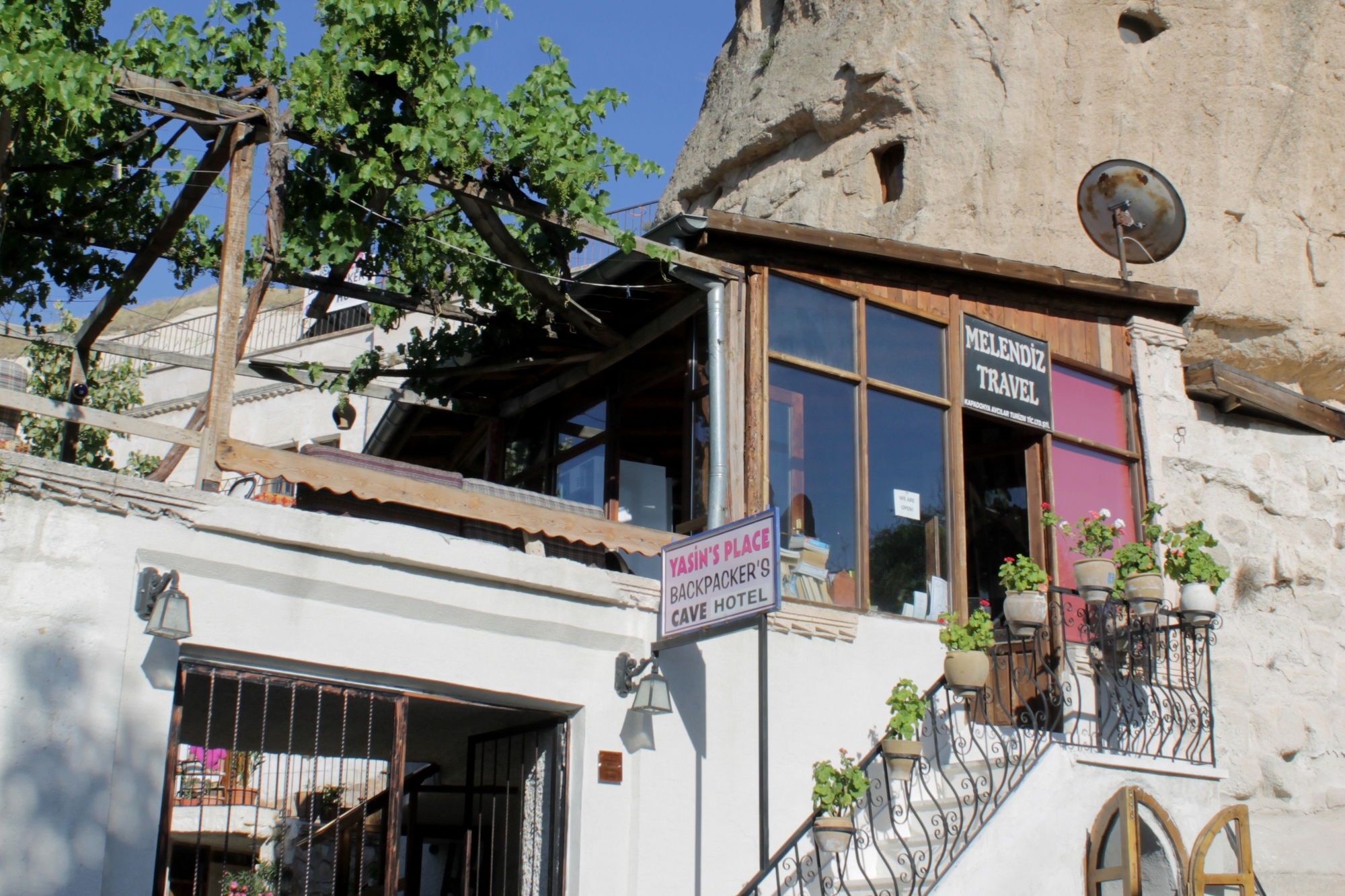 Yasin'S Place Backpackers Cave Hostel Göreme Esterno foto
