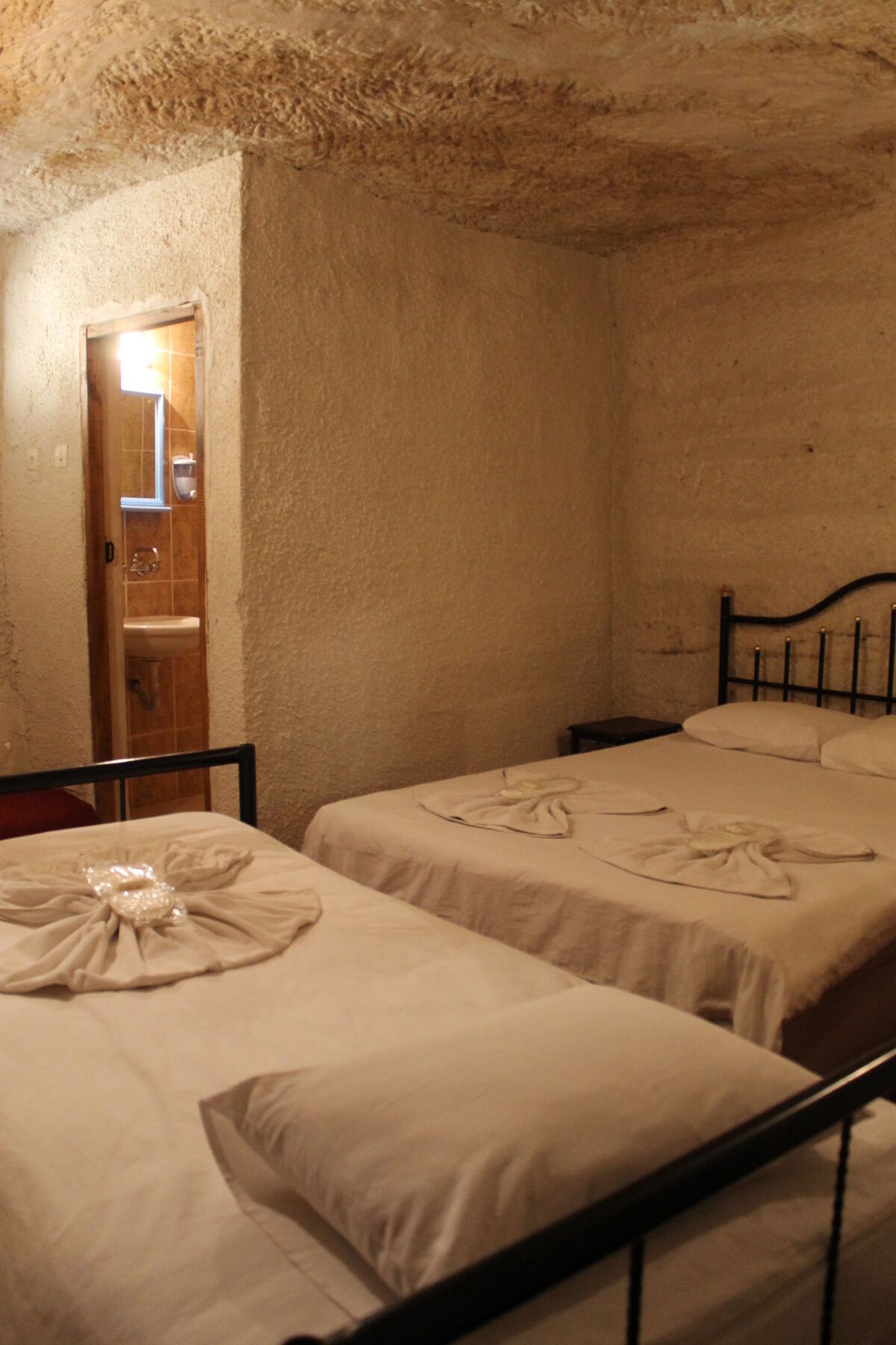 Yasin'S Place Backpackers Cave Hostel Göreme Esterno foto