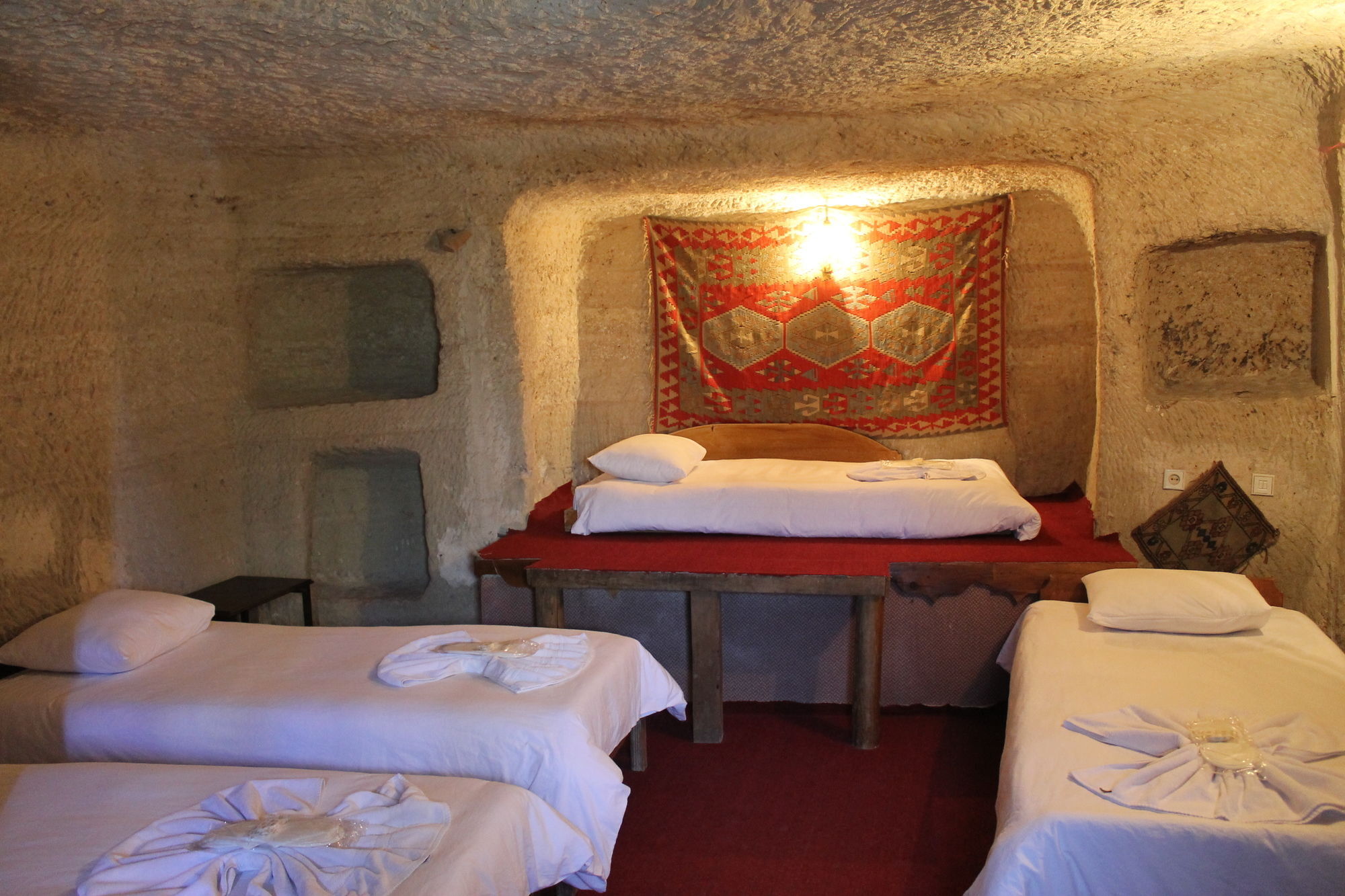 Yasin'S Place Backpackers Cave Hostel Göreme Esterno foto
