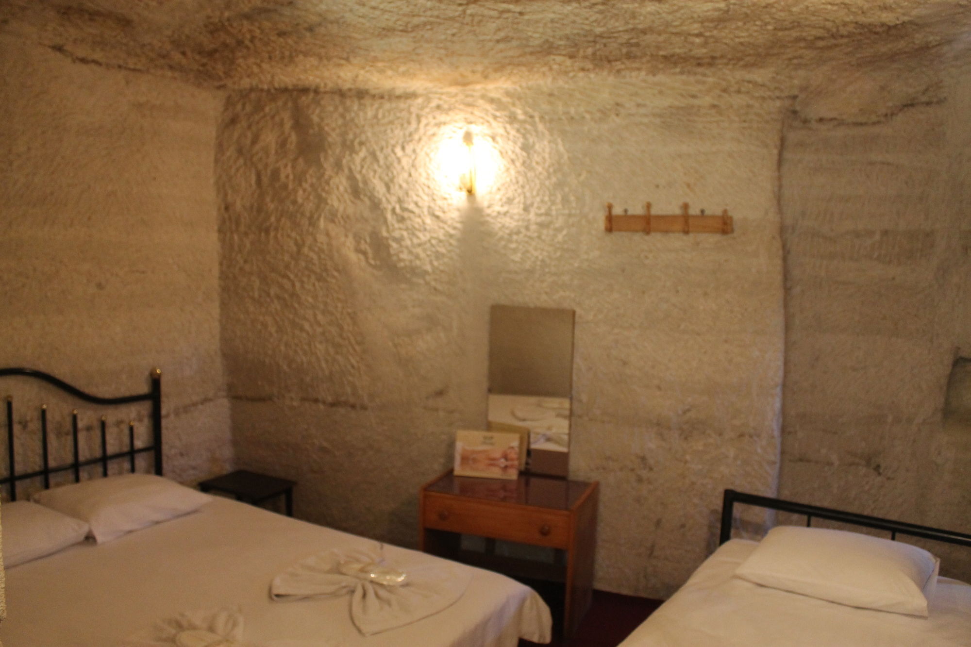 Yasin'S Place Backpackers Cave Hostel Göreme Esterno foto
